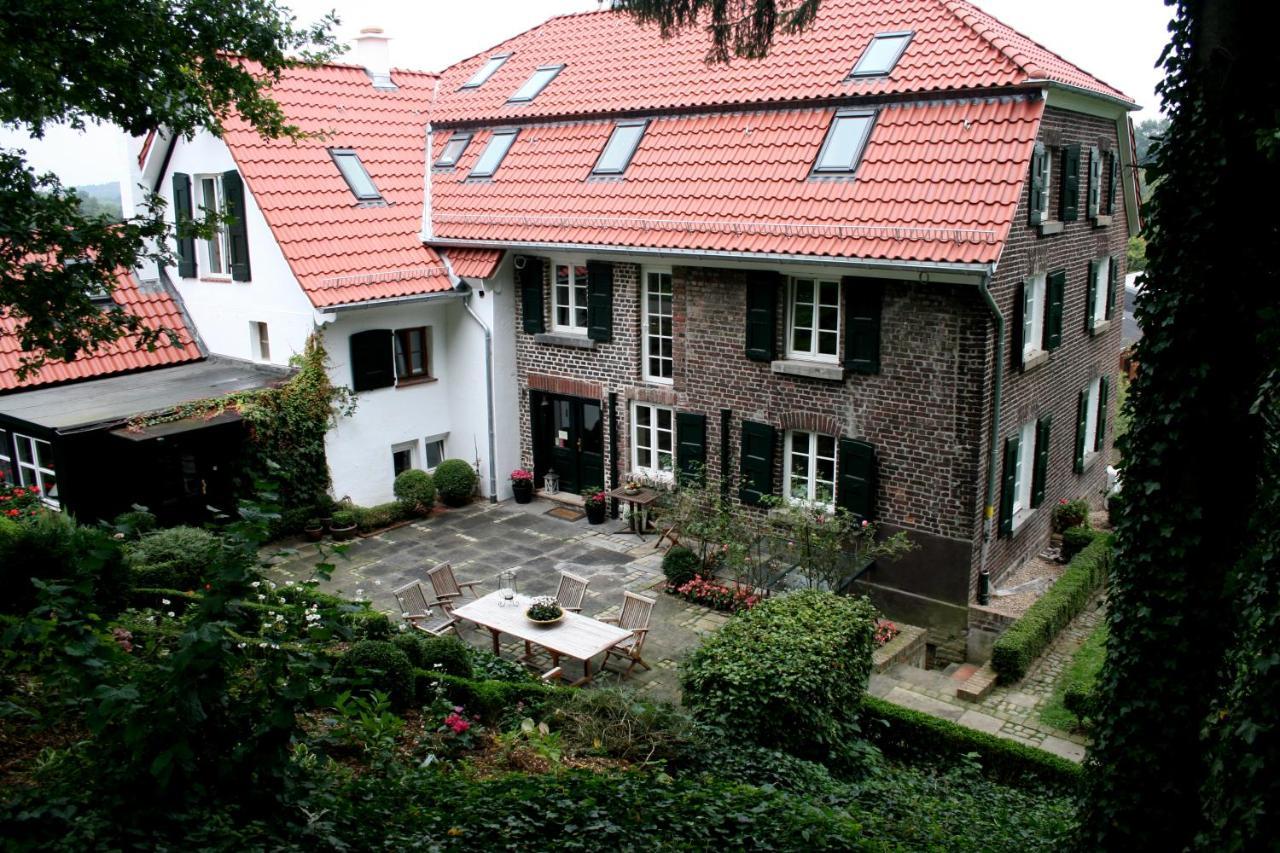 Landhaus In Idyllischer, Ruhiger Lage Und Flughafennaehe Ράτινγκεν Εξωτερικό φωτογραφία